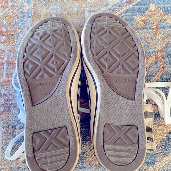 Zebra Converse Sneaker Size 6 Women - Picture 3 of 4